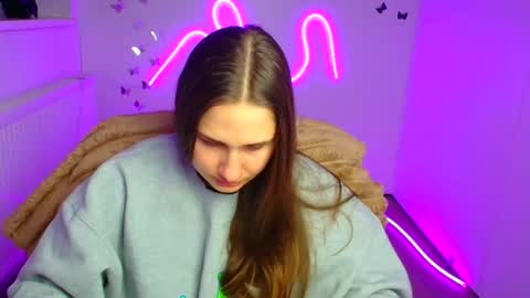 Lora online show from 04.02.26