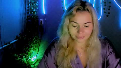 Lora online show from 09.11.25