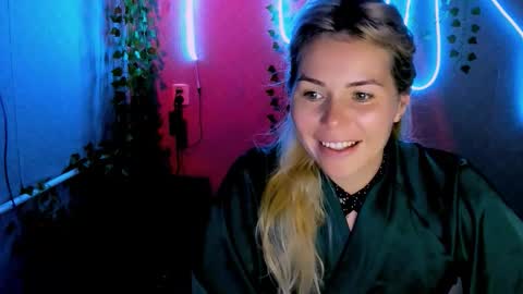 Lora online show from 09.17.25