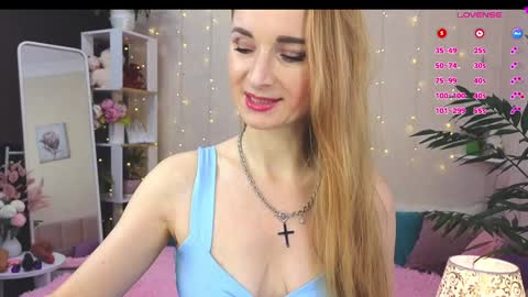 LoraColins online show from 01.12.25