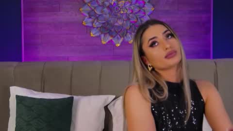 Lora online show from 01.08.26