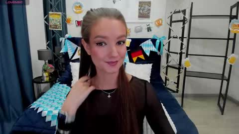 Snapshot of lorasunny chatting on 10.01.25 Ur sensual Lora online show from 10.01.25