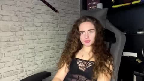 Molly online show from 10.23.25
