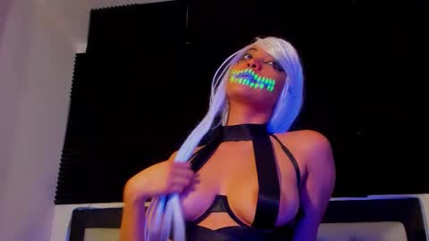 Lore Depp online show from 12.04.25