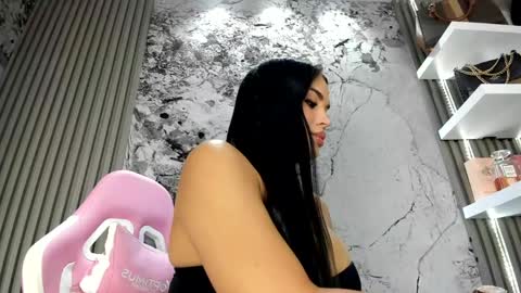 Doll Queen online show from 04.28.26