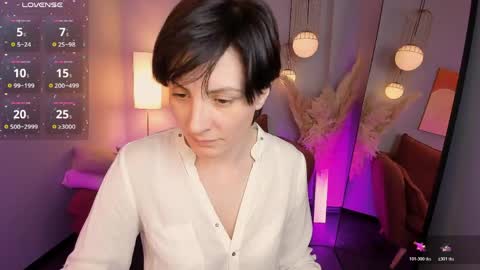 Snapshot of loren_daze chatting on 05.12.26 Loren online show from 05.12.26