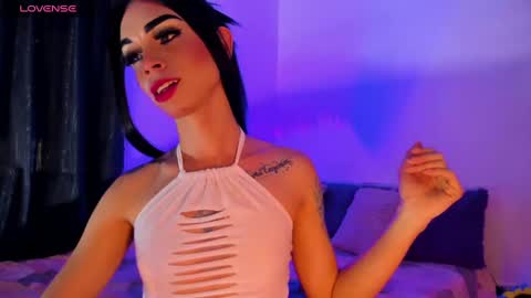 Snapshot of lorena_capelli_ chatting on 02.25.25 lesly lorena online show from 02.25.25