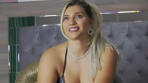 lorenaryan online show from 06.06.26