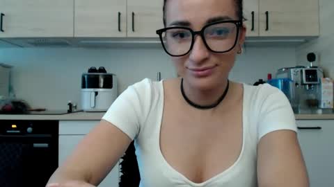 Snapshot of lorenneinspiring chatting on 09.09.25 LorenneInspiring online show from 09.09.25