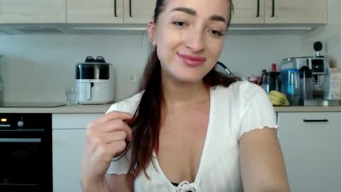 Snapshot of lorenneinspiring chatting on 09.13.25 LorenneInspiring online show from 09.13.25