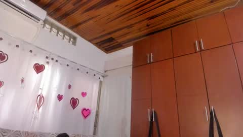 Queen Loreth online show from 09.16.25