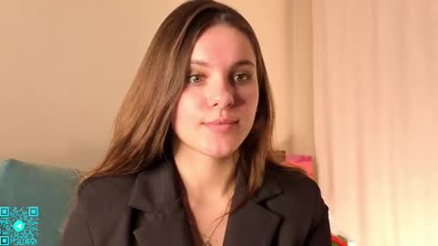 Chloe for Fan BlackHole online show from 11.23.25