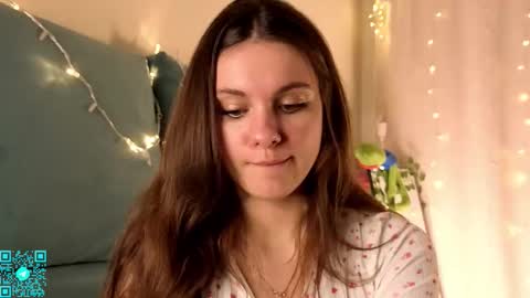 Chloe for Fan BlackHole online show from 02.08.26