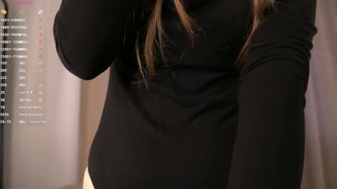 Snapshot of lorettedarsi chatting on 04.23.26 lorettedarsi online show from 04.23.26