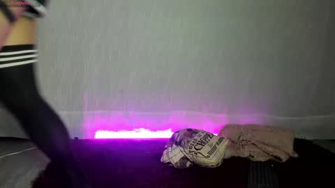 LorettMatthew online show from 03.11.25