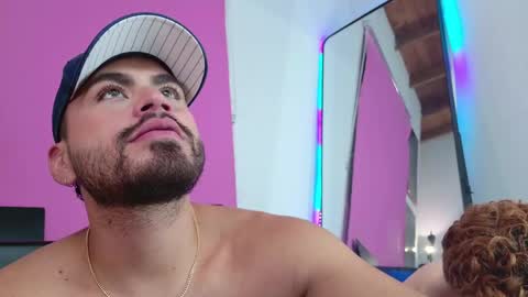 Snapshot of los_juanes chatting on 05.15.26 JUAN JUAN online show from 05.15.26