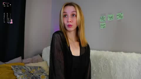 Snapshot of lost_mymind chatting on 05.10.26 Jess online show from 05.10.26