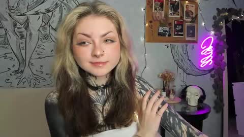 Snapshot of lostallice chatting on 01.26.25 lostallice online show from 01.26.25