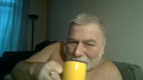 Snapshot of louis_chokdee chatting on 02.15.25 louis_chokdee online show from 02.15.25