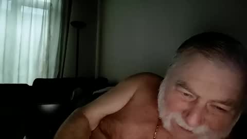 Snapshot of louis_chokdee chatting on 10.03.25 louis_chokdee online show from 10.03.25