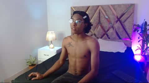 Snapshot of louis_hardstar chatting on 12.05.24 Louis Valdz online show from 12.05.24