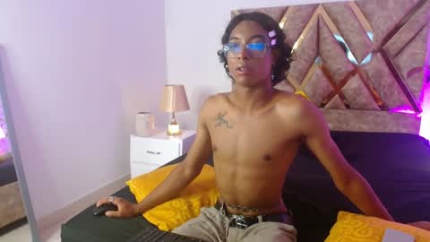 Snapshot of louis_hardstar chatting on 12.11.24 Louis Valdz online show from 12.11.24