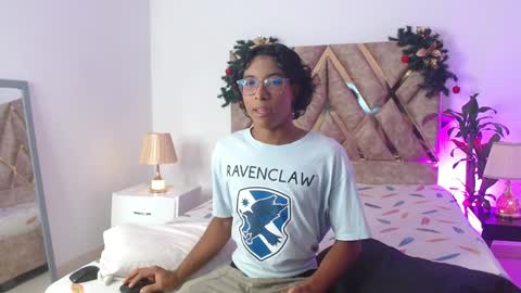 Snapshot of louis_hardstar chatting on 12.14.24 Louis Valdz online show from 12.14.24