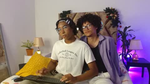 Snapshot of louis_hardstar chatting on 12.16.24 Louis Valdz online show from 12.16.24