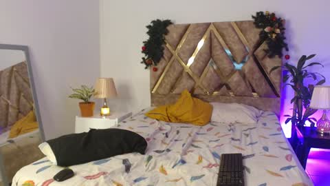 Snapshot of louis_hardstar chatting on 12.17.24 Louis Valdz online show from 12.17.24