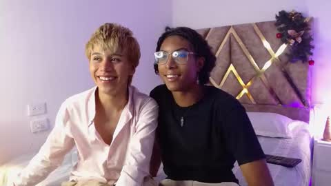 Snapshot of louis_hardstar chatting on 12.21.24 Louis Valdz online show from 12.21.24