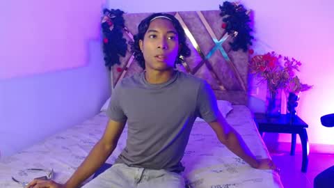 Snapshot of louis_hardstar chatting on 01.04.25 Louis Valdz online show from 01.04.25