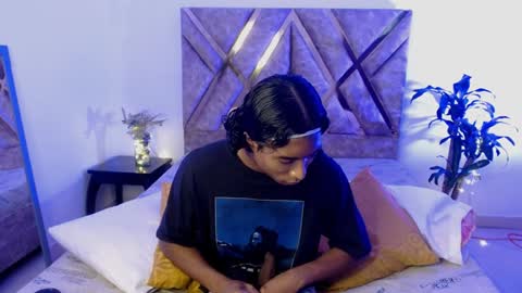 Snapshot of louis_hardstar chatting on 01.25.25 Louis Valdz online show from 01.25.25