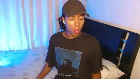 Snapshot of louis_hardstar chatting on 02.10.25 Louis Valdz online show from 02.10.25