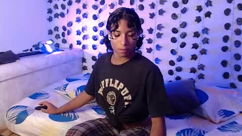 Snapshot of louis_hardstar chatting on 02.18.25 Louis Valdz online show from 02.18.25