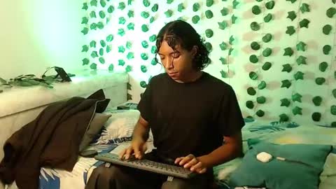 Snapshot of louis_hardstar chatting on 02.22.25 Louis Valdz online show from 02.22.25