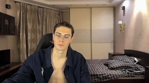 Mark online show from 01.14.25