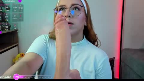Snapshot of louisa_claire_ chatting on 10.25.25 LuisaIG x luisa clair online show from 10.25.25