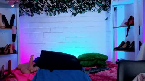  LouIse  online show from 05.30.26