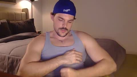 Snapshot of louisvalmer chatting on 02.11.26 Louis Valmer online show from 02.11.26