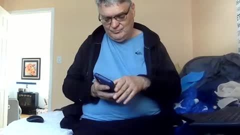 Snapshot of loumtl3 chatting on 05.26.26 loumtl3 online show from 05.26.26