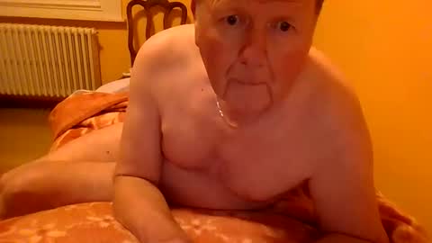 loupi947474 online show from 12.14.25