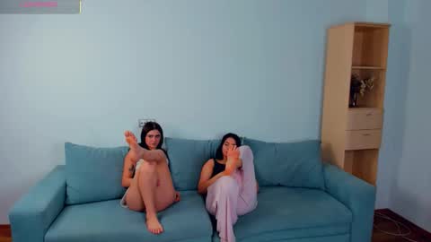 Snapshot of louriezita chatting on 10.07.25 Brook and Del online show from 10.07.25