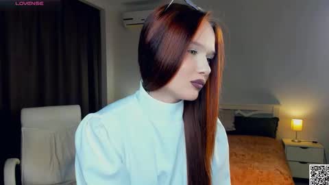 Snapshot of louriezita chatting on 10.28.25 Brook and Del online show from 10.28.25