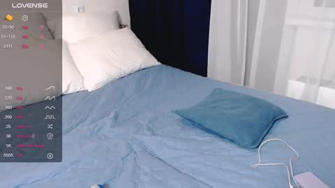 Mia  online show from 02.14.26