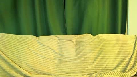 Snapshot of love_attation chatting on 11.15.25 Cute face online show from 11.15.25