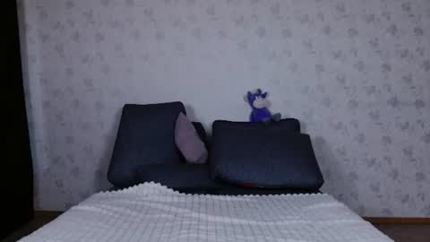 love bella  online show from 06.25.26