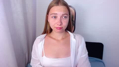 love bella  online show from 07.14.26