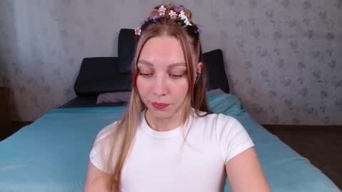 love bella  online show from 07.23.26