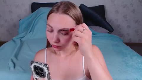 love bella  online show from 07.29.26