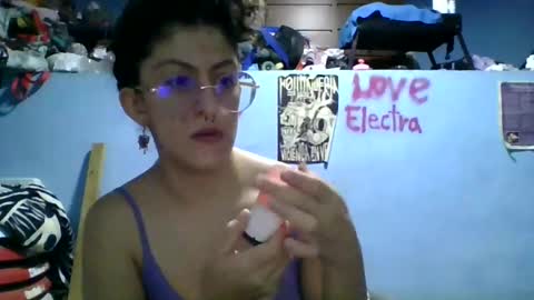 Snapshot of love_electra chatting on 10.23.25 love_electra online show from 10.23.25